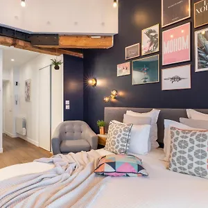 Mohom - Berges Du Rhône Apartment